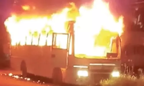 வங்காளதேசத்தில் பஸ்சில் சிலிண்டர் வெடித்து 7 பயணிகள் உடல் கருகி சாவு