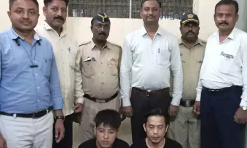 திருமணம் செய்வதாக ஆசை காட்டி 75 வயது மூதாட்டியிடம் மோசடி - 2 வாலிபர்கள் கைது