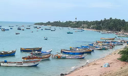 மீனவர்கள் வேலைநிறுத்தம்