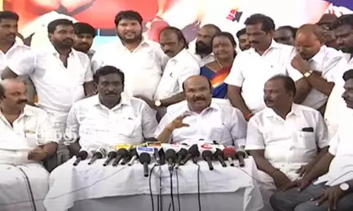 தேர்தல் நெருங்கும் போது தி.மு.க. கூட்டணியில் உள்ள கட்சிகள் எங்கள் பக்கம் வரலாம் - அ.தி.மு.க. முன்னாள் அமைச்சர் ஜெயகுமார் தேர்தல் நெருங்கும் போது தி.மு.க. கூட்டணியில் உள்ள கட்சிகள் எங்கள் பக்கம் வரலாம் - அ.தி.மு.க. முன்னாள் அமைச்சர் ஜெயகுமார்