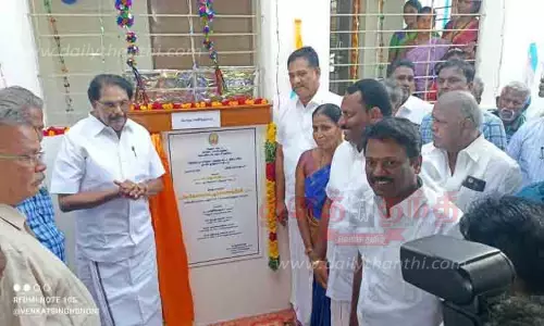 முதல்-அமைச்சர் மு.க.ஸ்டாலின் நலத்திட்ட உதவிகளை செயல்படுத்தி வருகிறார் முதல்-அமைச்சர் மு.க.ஸ்டாலின் நலத்திட்ட உதவிகளை செயல்படுத்தி வருகிறார்