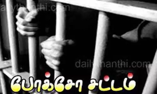 பிளஸ்-2 மாணவர் உள்பட  2 பேர் போக்சோ சட்டத்தில் கைது