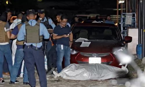 பில்லியர்ட் விளையாட்டு அரங்கில் துப்பாக்கிச்சூடு: 11 பேர் பலி