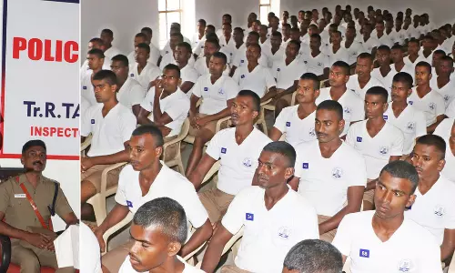 போலீசார் உடலை கட்டுக்கோப்பாக வைக்க வேண்டும்