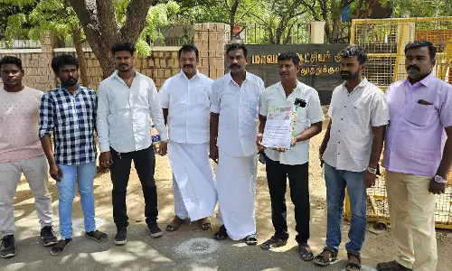பனைத்தொழிலாளர்களை போலீசார் தொந்தரவு செய்வதை தடுக்க கோரிக்கை