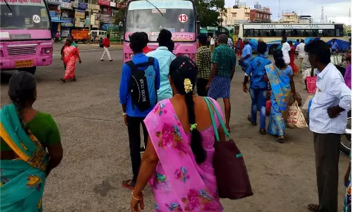 வாளவாடிக்கு முறையாக இயக்கப்படாத அரசு பஸ்கள்