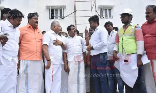 நெல்லை சந்திப்பு பஸ் நிலையத்தில் கட்டுமான பணிகளை மத்திய மந்திரி வி.கே.சிங் ஆய்வு