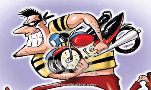 மானூரில் மோட்டார் சைக்கிள் திருட்டு