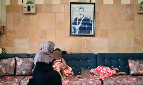 இஸ்ரேல் சிறையில் இருந்து பாட்டிலில் விந்தணு கடத்த முயன்ற பாலஸ்தீனியர்...!!