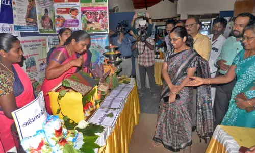 அரசின் திட்டங்களை மாணவர்கள் தெரிந்து வைத்திருக்க வேண்டும்