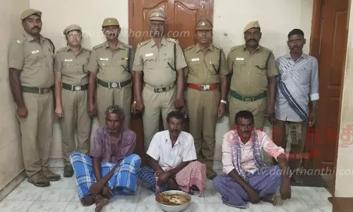 பென்னாகரம் வனப்பகுதியில் மான் கறி சமைத்த 4 பேர் கைது