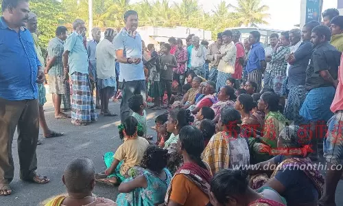 நம்பியூர் அருகே பொதுமக்கள் திடீர் சாலை மறியல்