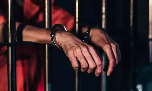 உபேர் செயலியை பயன்படுத்தி அமெரிக்காவுக்குள் 800 இந்தியர்களை கொண்டு சென்றவருக்கு சிறை..! உபேர் செயலியை பயன்படுத்தி அமெரிக்காவுக்குள் 800 இந்தியர்களை கொண்டு சென்றவருக்கு சிறை..!