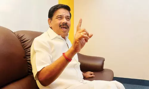 பொதுசிவில் சட்டம்: ரசியல் செய்ய வேண்டிய தேவையில்லை - பாஜக துணைத்தலைவர் கரு.நாகராஜன் பொதுசிவில் சட்டம்: ரசியல் செய்ய வேண்டிய தேவையில்லை - பாஜக துணைத்தலைவர் கரு.நாகராஜன்