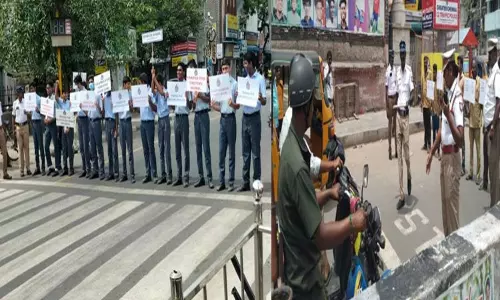 வில்லிவாக்கத்தில் சாலை விதிகள் குறித்து விழிப்புணர்வு பேரணி