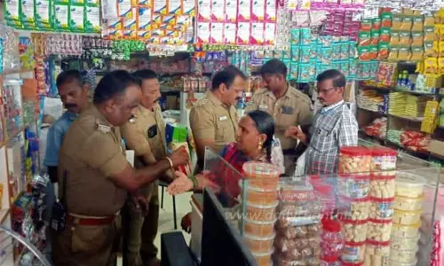 ரூ.60 ஆயிரம் மதிப்புள்ள புகையிலை பொருட்கள் பறிமுதல்