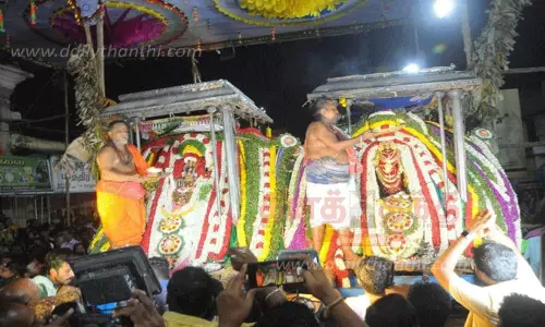 நெல்லையப்பர் கோவில் ஆனி திருவிழா: சுவாமி-அம்பாள் வெள்ளி சப்பரத்தில் வீதிஉலா