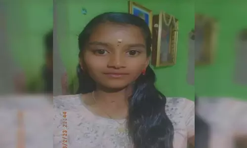 விளையாட சென்ற பள்ளி மாணவி ஏரியில் தவறிவிழுந்து பலி