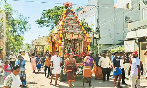 மாங்காடு வெள்ளீஸ்வரர் கோவில் தேரோட்டம்