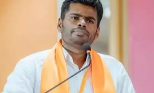 முதல்-அமைச்சர் மு.க.ஸ்டாலின் இரட்டை வேடம் போடுகிறார்