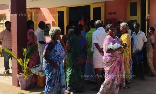 பாளையம்புதூர் அரசு ஆரம்ப சுகாதார நிலையத்தில்பிறந்த 3 நாளில் பெண் குழந்தை திடீர் சாவுஉறவினர்கள் திரண்டதால் பரபரப்பு பாளையம்புதூர் அரசு ஆரம்ப சுகாதார நிலையத்தில்பிறந்த 3 நாளில் பெண் குழந்தை திடீர் சாவுஉறவினர்கள் திரண்டதால் பரபரப்பு