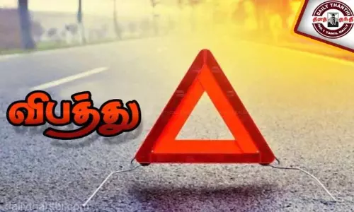 பாகிஸ்தானில் பஸ்-கார் நேருக்கு நேர் மோதி 7 பேர் பலி