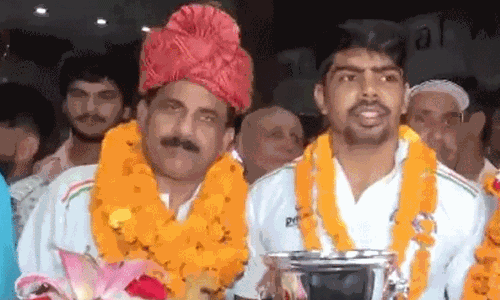 ஆசிய கபடி சாம்பியன்ஷிப் தொடரில் தங்கம் வென்ற இந்திய அணிக்கு உற்சாக வரவேற்பு ஆசிய கபடி சாம்பியன்ஷிப் தொடரில் தங்கம் வென்ற இந்திய அணிக்கு உற்சாக வரவேற்பு