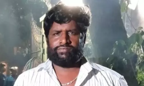 தனியார் சொகுசுபஸ் மோதி எலக்ட்ரீசியன் பலி