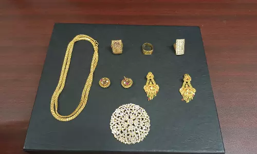 முதியவரிடம் போலி நகை கொடுத்து மோசடி முதியவரிடம் போலி நகை கொடுத்து மோசடி