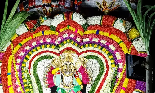 பெரியபாளையத்தம்மன் கோவிலில் ஆனிமாத திருவிழா பெரியபாளையத்தம்மன் கோவிலில் ஆனிமாத திருவிழா