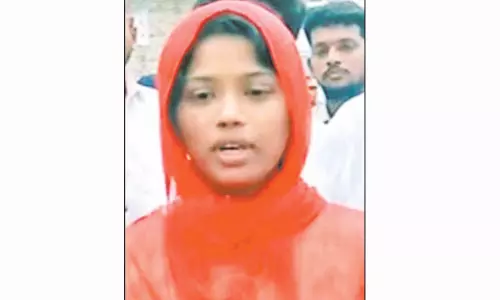 1½ வயது குழந்தையின் கை அகற்றம் தவறான சிகிச்சையே காரணம் என பெற்றோர் குற்றச்சாட்டு