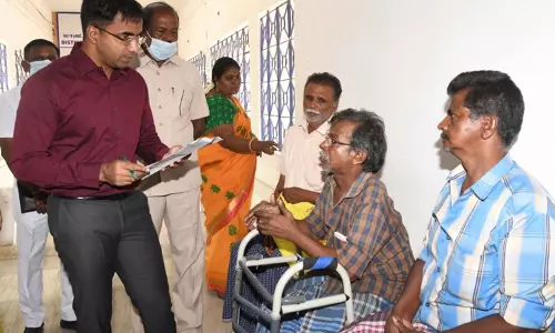 தூத்துக்குடியில் 5 பெண்களுக்கு ஆதரவற்றோர் விதவை சான்று