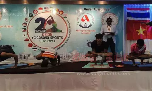 யோகாசன போட்டியில் எஸ்.தங்கப்பழம் சட்டக்கல்லூரி மாணவர் சாதனை