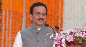 சரத்பவார் தான் விதைத்ததை அறுவடை செய்கிறார் - கிரிஷ் மகாஜன் கூறுகிறார் சரத்பவார் தான் விதைத்ததை அறுவடை செய்கிறார் - கிரிஷ் மகாஜன் கூறுகிறார்