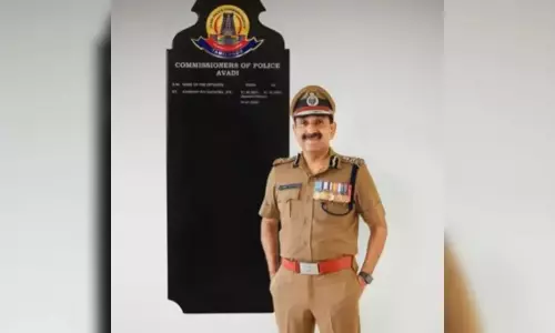 முக்கிய பணிகளில் இருக்கும்போது போலீசார் செல்போன் பயன்படுத்த தடை - போலீஸ் கமிஷனர் சந்தீப் ராய் ரத்தோர் அதிரடி உத்தரவு