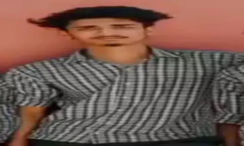 கூடலூரில் கல்லூரிக்கு சென்ற மாணவர் விபத்தில் பலி-மற்றொருவர் படுகாயம்