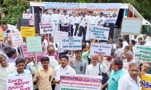 மணிப்பூரில் அமைதி திரும்ப நடவடிக்கை எடுக்க கோரி சேலத்தில் கிறிஸ்தவர்கள் ஆர்ப்பாட்டம்
