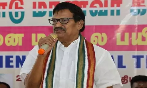 மேகதாது அணை விவகாரம்: சுப்ரீம் கோர்ட்டு வழிகாட்டுதல்களை யாரும் மீறிவிட முடியாது - கே.எஸ்.அழகிரி அறிக்கை மேகதாது அணை விவகாரம்: சுப்ரீம் கோர்ட்டு வழிகாட்டுதல்களை யாரும் மீறிவிட முடியாது - கே.எஸ்.அழகிரி அறிக்கை