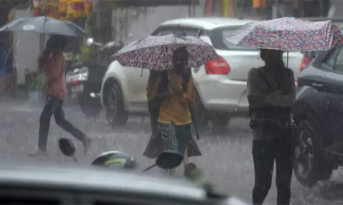 3 மாவட்டங்களில் இன்று கனமழைக்கு வாய்ப்பு - வானிலை மையம் அறிவிப்பு