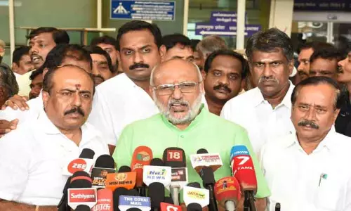 கவர்னர்கள் அதிகாரம் செய்ய வந்ததாக கருதக்கூடாது