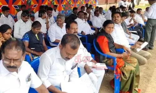 வக்கீல்கள் உண்ணாவிரத போராட்டம் வக்கீல்கள் உண்ணாவிரத போராட்டம்
