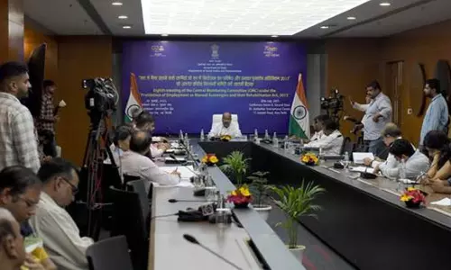 கழிவுகளை அள்ள மனிதர்களை பயன்படுத்துவதில் இருந்து விடுபடும் இந்தியா: அடுத்த மாதம் மத்திய அரசு அறிவிக்கிறது