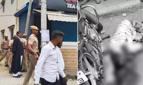 கோர்ட்டுக்கு ஆஜராக வந்த நபர்..! வெடிகுண்டு வீசி அரிவாளால் வெட்டி கொலை.. செங்கல்பட்டில் பதற்றம் கோர்ட்டுக்கு ஆஜராக வந்த நபர்..! வெடிகுண்டு வீசி அரிவாளால் வெட்டி கொலை.. செங்கல்பட்டில் பதற்றம்