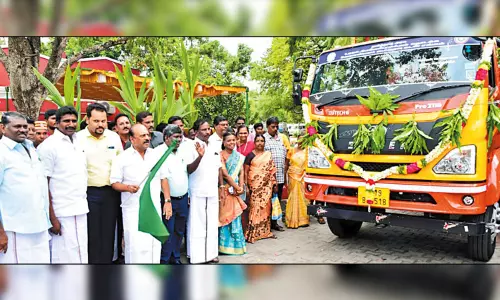 செங்கல்பட்டு, காஞ்சீபுரம் மாவட்டங்களில் நலத்திட்ட உதவிகள் - அமைச்சர் தா.மோ.அன்பரசன் வழங்கினார்