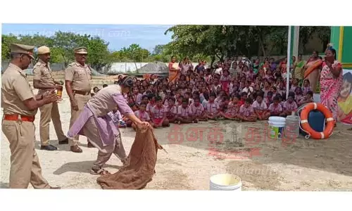 ஜம்பு மகரிஷி வன்னியர் பள்ளியில்  தீத்தடுப்பு செயல் விளக்கம்