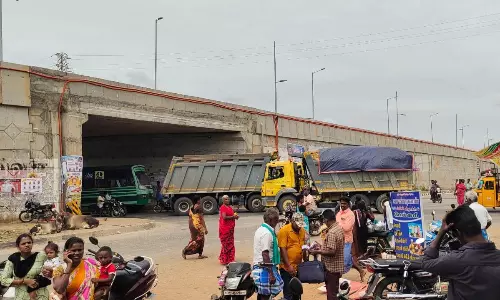 அரசு பஸ் பழுதால் போக்குவரத்து பாதிப்பு