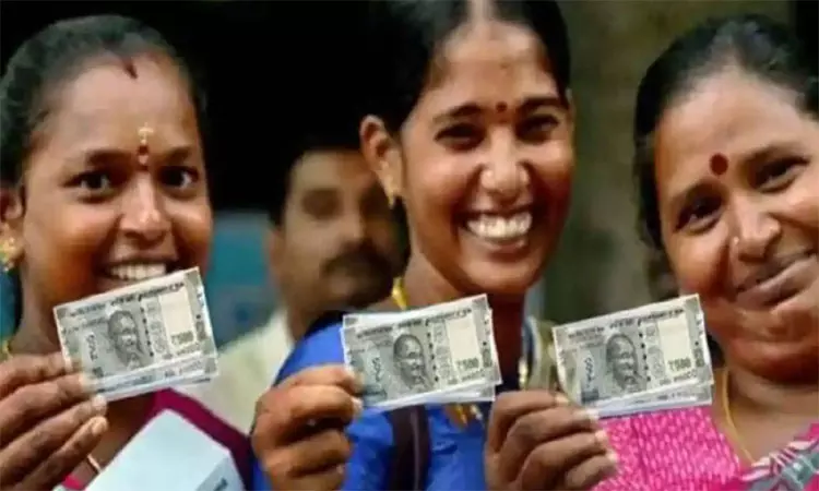 சிறப்பு முகாம்கள் நடத்தி ரூ.1000 பெறும் பெண்கள் தேர்வு - விரைவில் அறிவிப்பு வெளியாகிறது சிறப்பு முகாம்கள் நடத்தி ரூ.1000 பெறும் பெண்கள் தேர்வு - விரைவில் அறிவிப்பு வெளியாகிறது