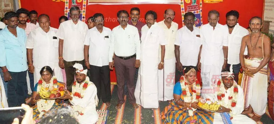 திருமணஞ்சேரி கோவிலில் 2 ஜோடிகளுக்கு இலவச திருமணம்