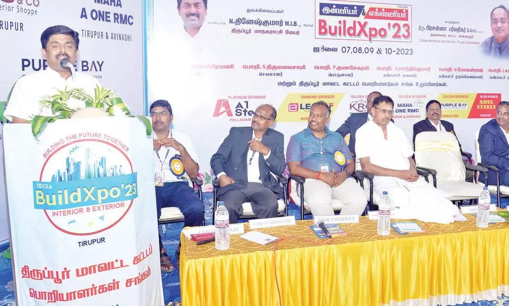 திருப்பூரில் 100 அரங்குகளுடன் தொடங்கிய பில்ட் எக்ஸ்போ-23 கண்காட்சியை மேயர் தினேஷ்குமார் திறந்து வைத்தார்.
