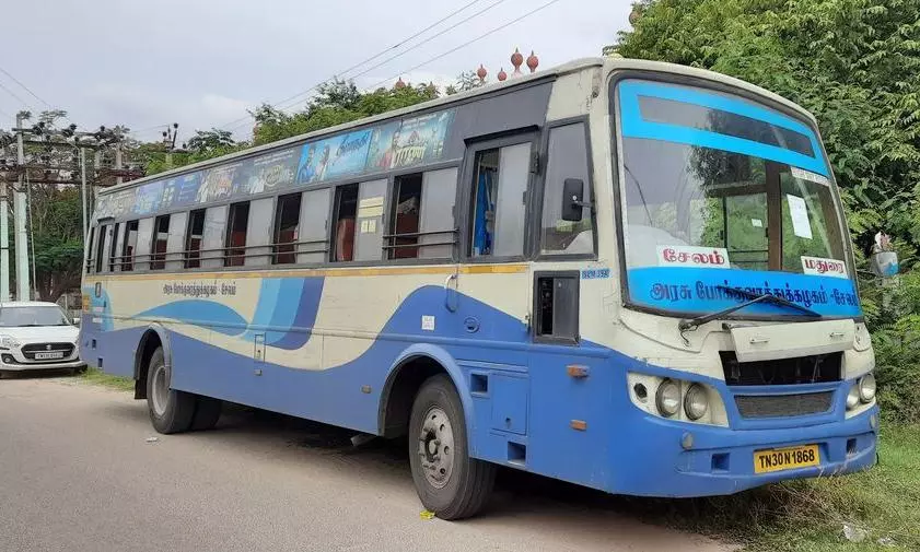 ரூ.17½ லட்சம் இழப்பீடு வழங்காததால் அரசு பஸ் ஜப்தி ரூ.17½ லட்சம் இழப்பீடு வழங்காததால் அரசு பஸ் ஜப்தி